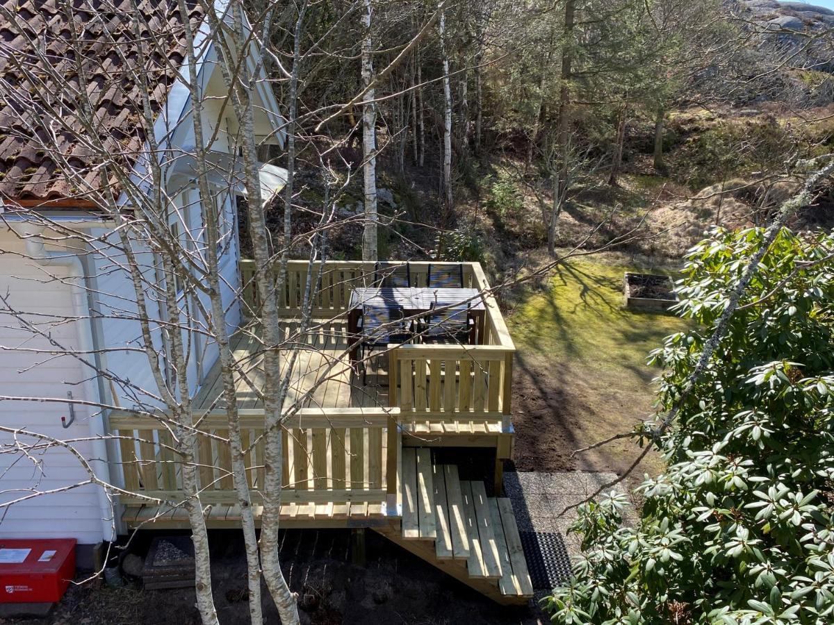 I Naturskoent Omrade Pa Vaestra Tjoern Ferienhaus *